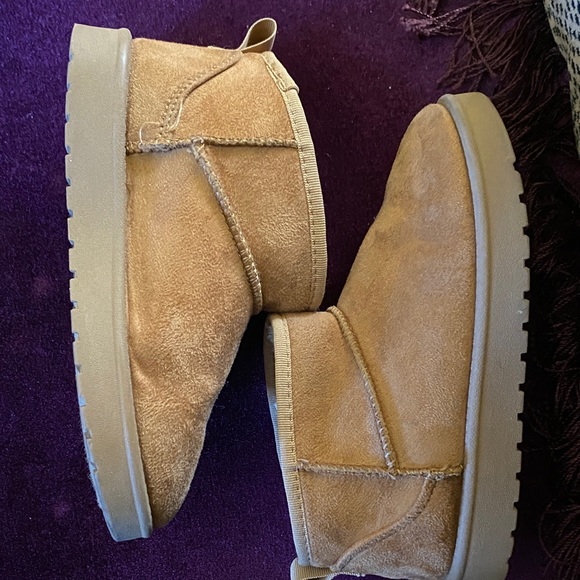 Warm Tan Kids Boots - Picture 5 of 5